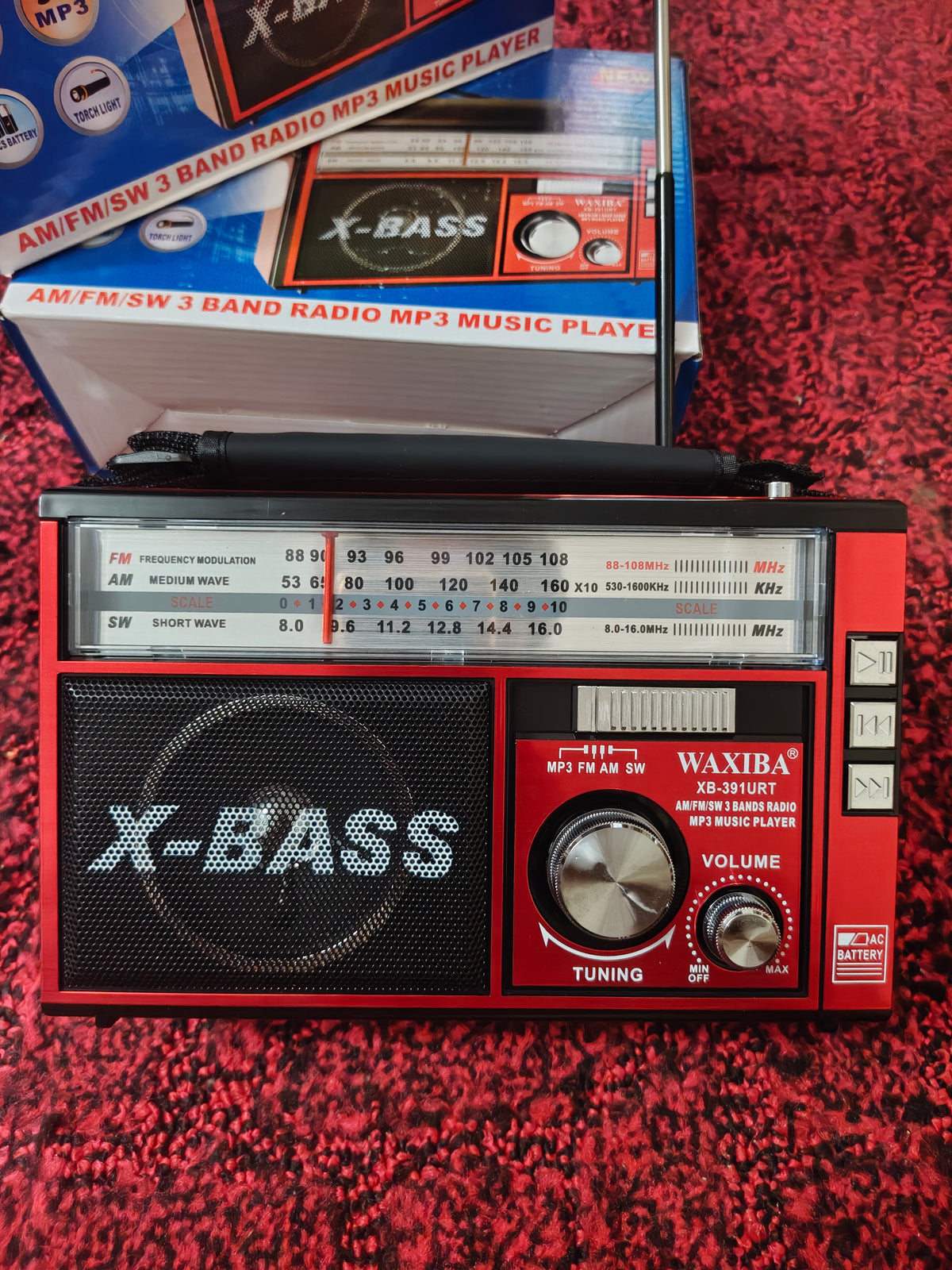 WAXIBA XB-391URT X-BASS Vintage 3-Band Radio MP3 Music Player