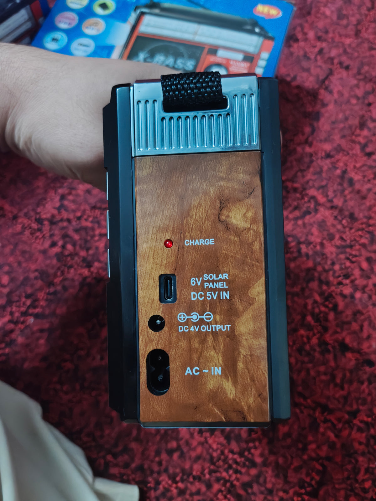 WAXIBA XB-391URT X-BASS Vintage 3-Band Radio MP3 Music Player