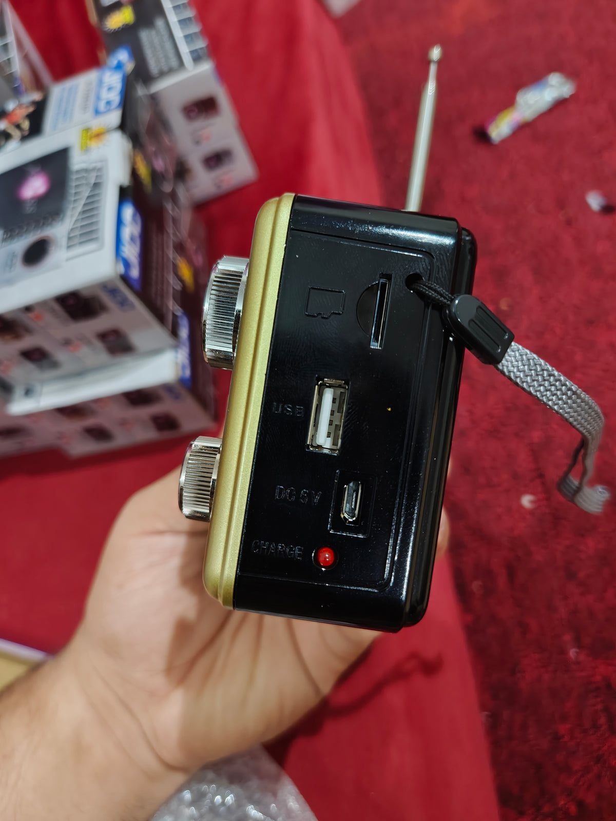 WAXIBA XB-891BT Retro Portable Radio | Bluetooth, FM/AM/SW, MP3 & Built-in LED Torch