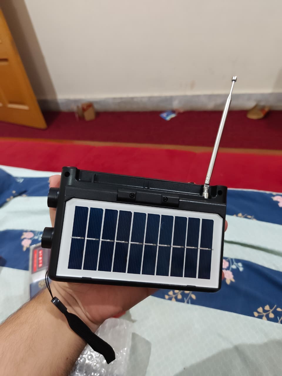 KBroad KTF-1480 8-Band Solar Energy torch Radio