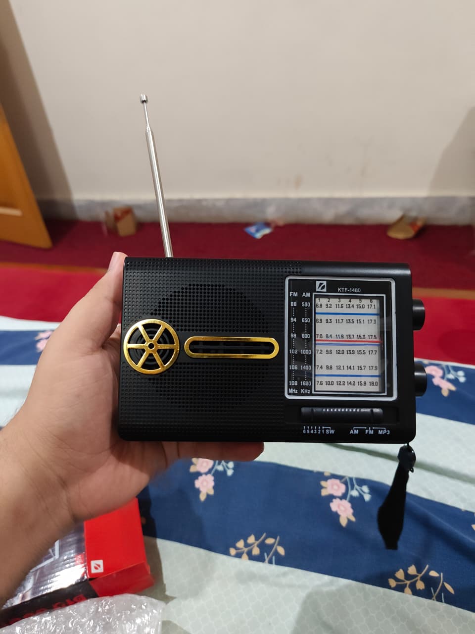 KBroad KTF-1480 8-Band Solar Energy torch Radio